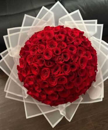 a bouquet of red roses